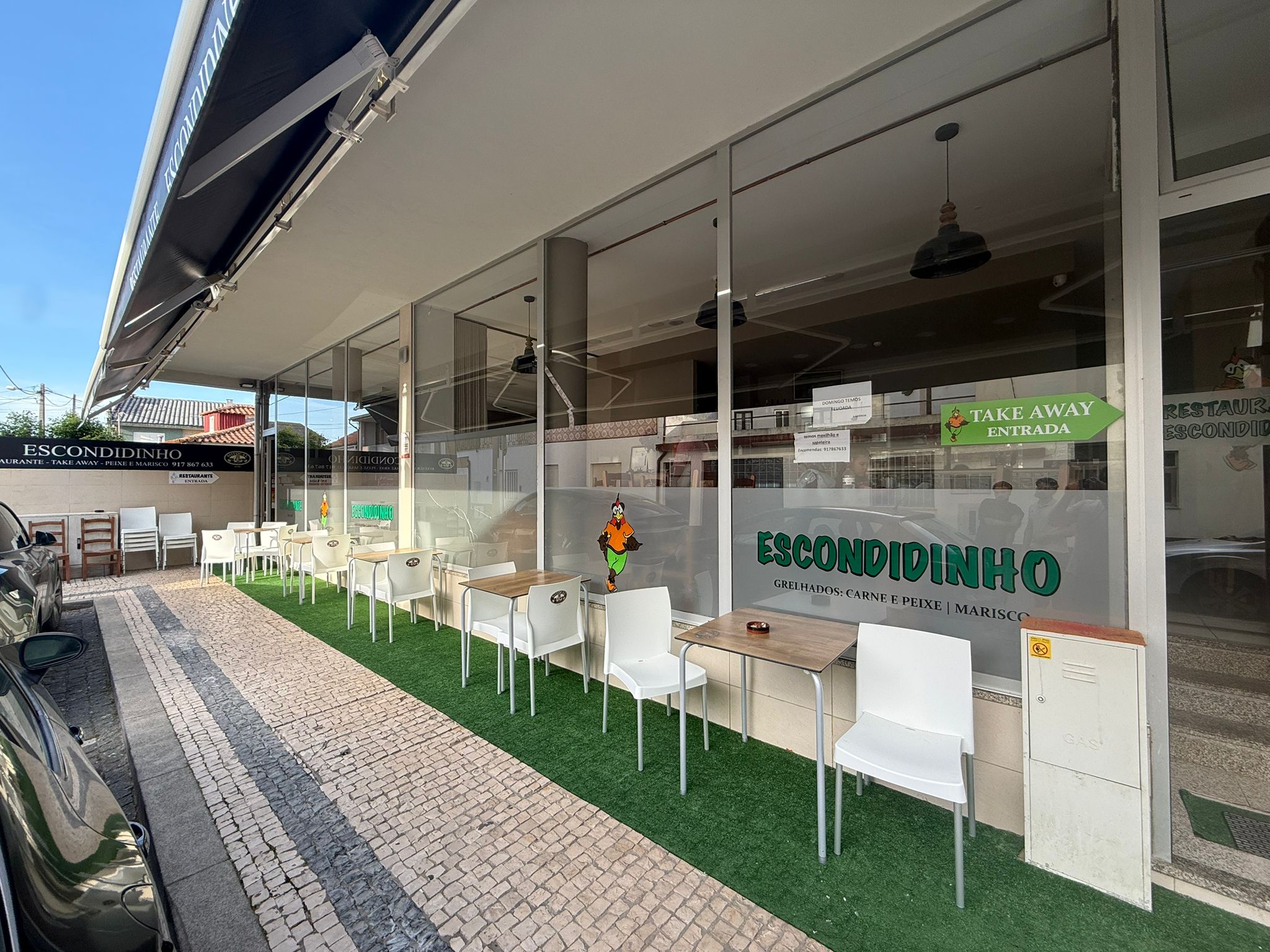 Frente do restaurante Escondidinho